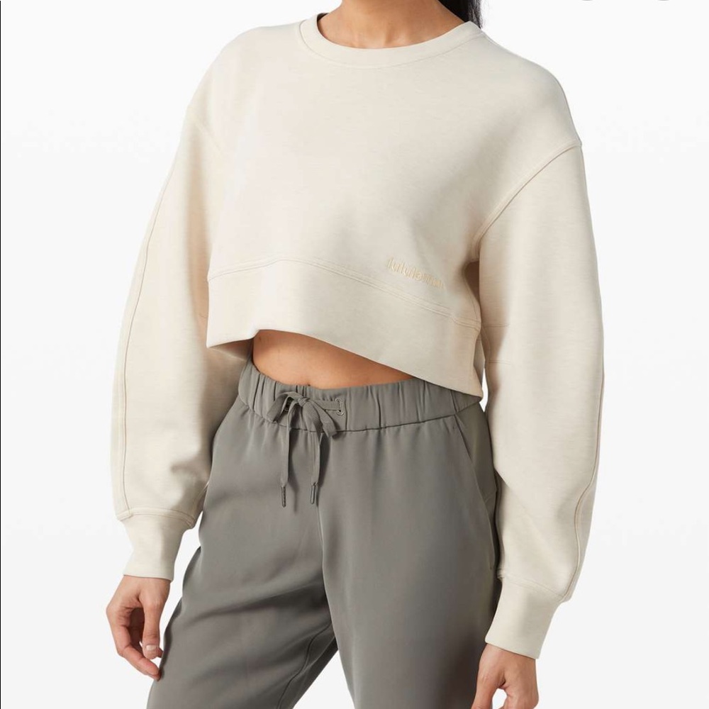 NWT Lululemon Soft Ambitions Crop Crew